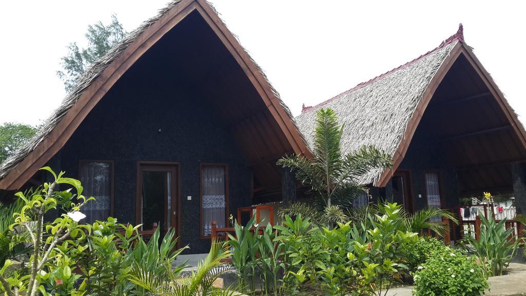 Rose Bungalow Hotell Pemenang Exteriör bild