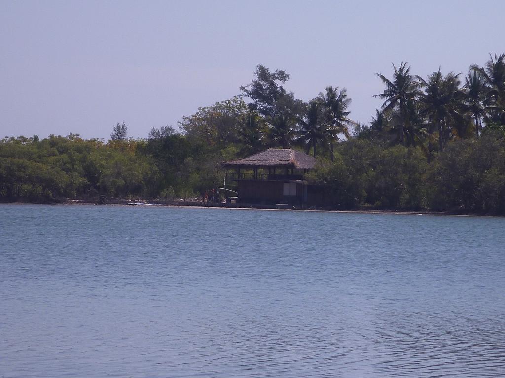 Rose Bungalow Hotell Pemenang Exteriör bild
