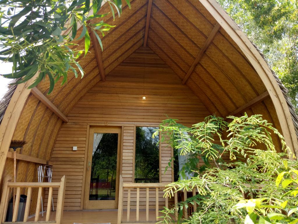 Rose Bungalow Hotell Pemenang Exteriör bild