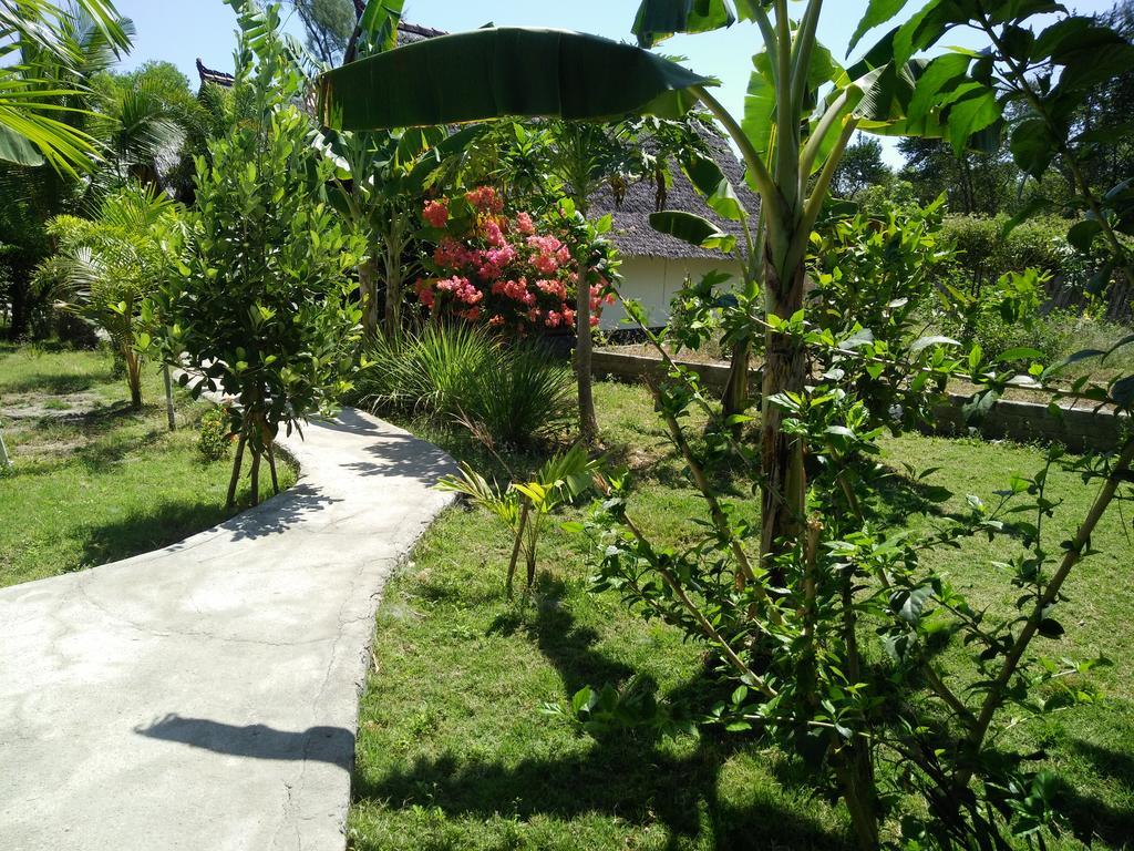 Rose Bungalow Hotell Pemenang Exteriör bild