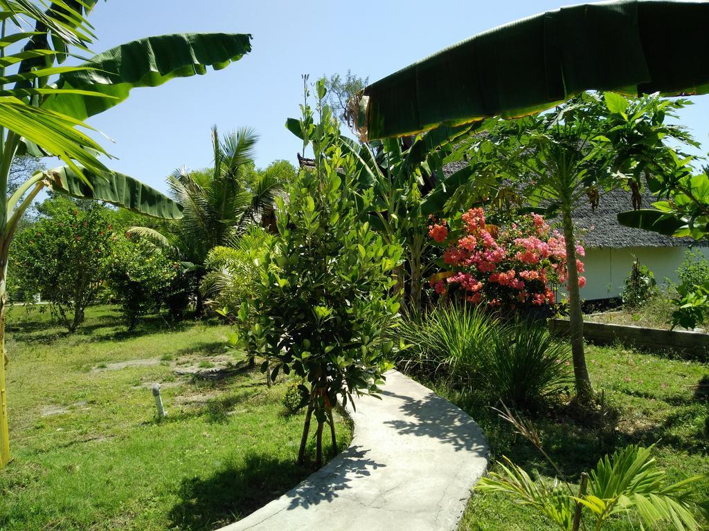 Rose Bungalow Hotell Pemenang Exteriör bild