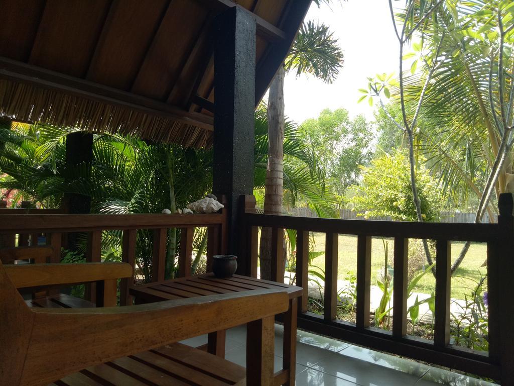 Rose Bungalow Hotell Pemenang Exteriör bild