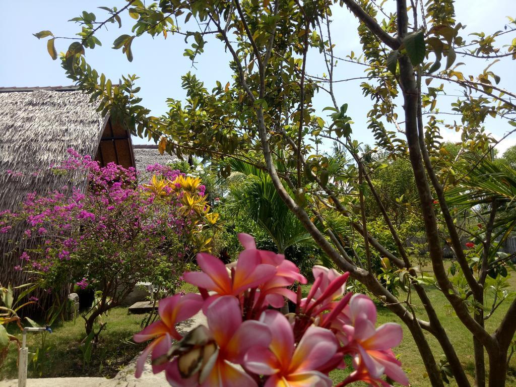 Rose Bungalow Hotell Pemenang Exteriör bild