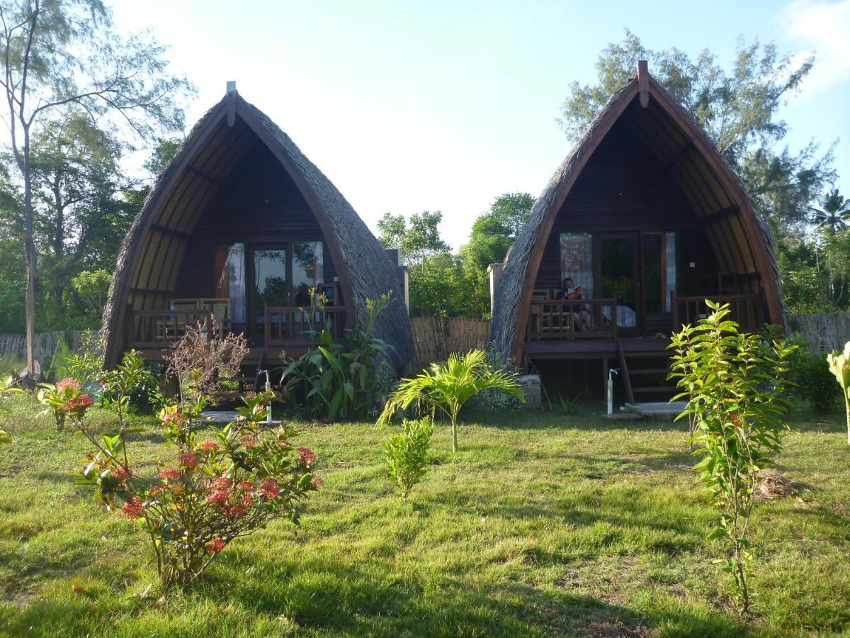 Rose Bungalow Hotell Pemenang Exteriör bild